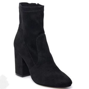 Madden Girl Women's Padded Rally Boots Size 7.5 Black Faux Suede Ankle Booties